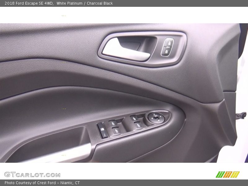 White Platinum / Charcoal Black 2018 Ford Escape SE 4WD