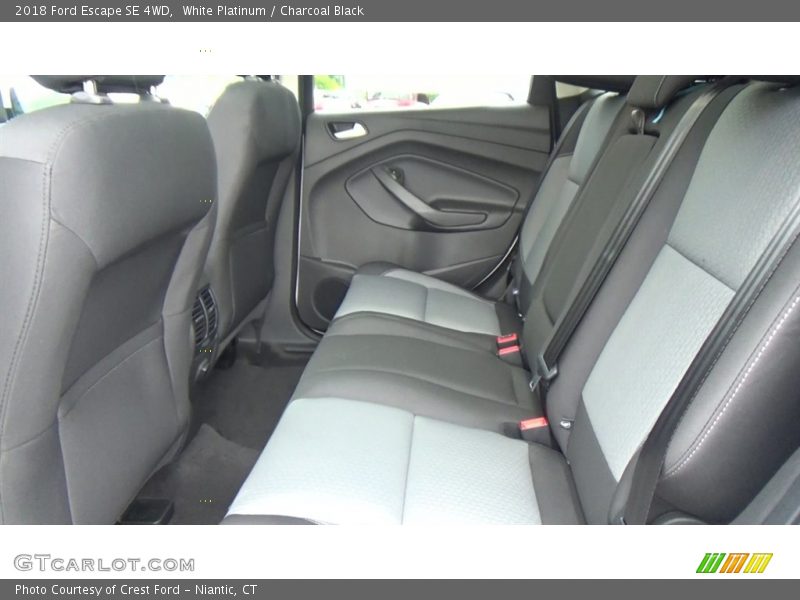 White Platinum / Charcoal Black 2018 Ford Escape SE 4WD