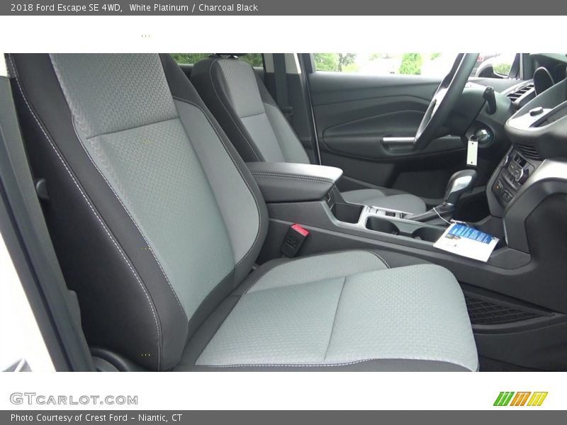 White Platinum / Charcoal Black 2018 Ford Escape SE 4WD