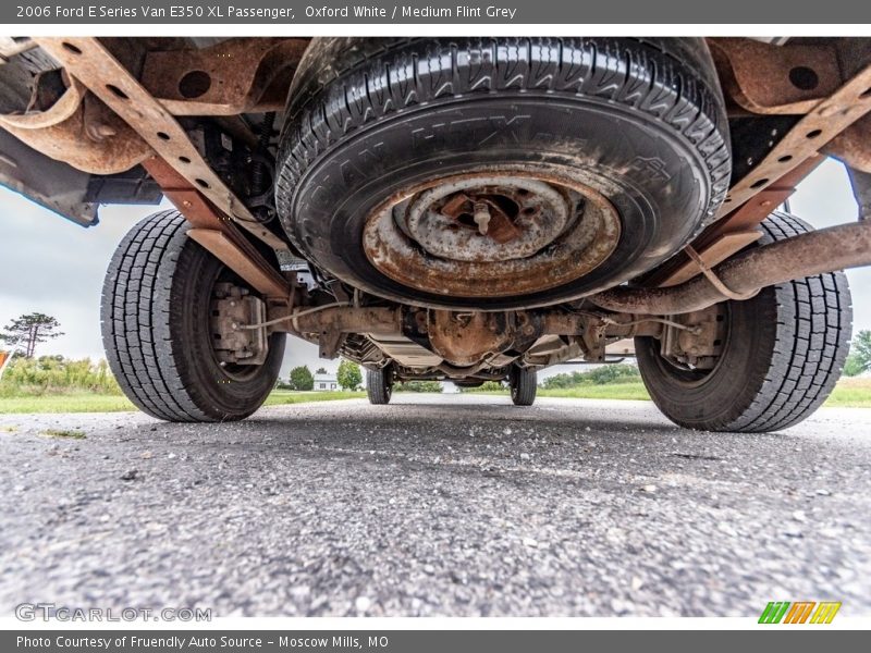 Oxford White / Medium Flint Grey 2006 Ford E Series Van E350 XL Passenger
