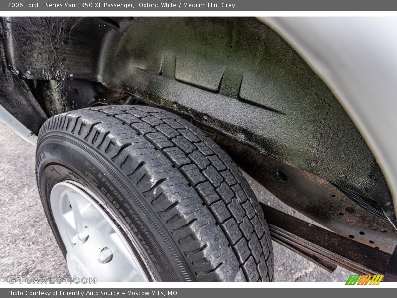 Oxford White / Medium Flint Grey 2006 Ford E Series Van E350 XL Passenger