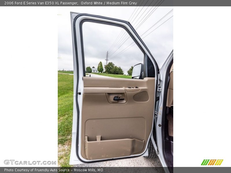 Oxford White / Medium Flint Grey 2006 Ford E Series Van E350 XL Passenger