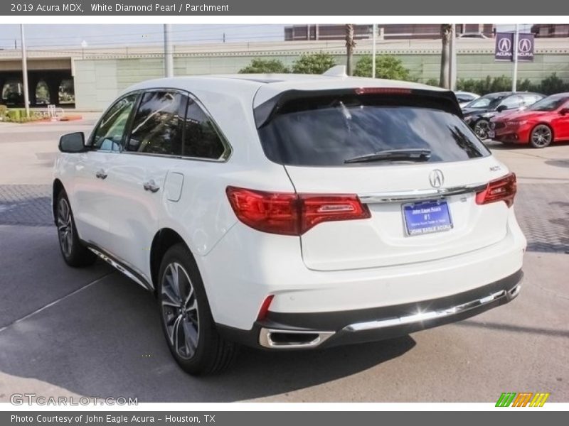 White Diamond Pearl / Parchment 2019 Acura MDX