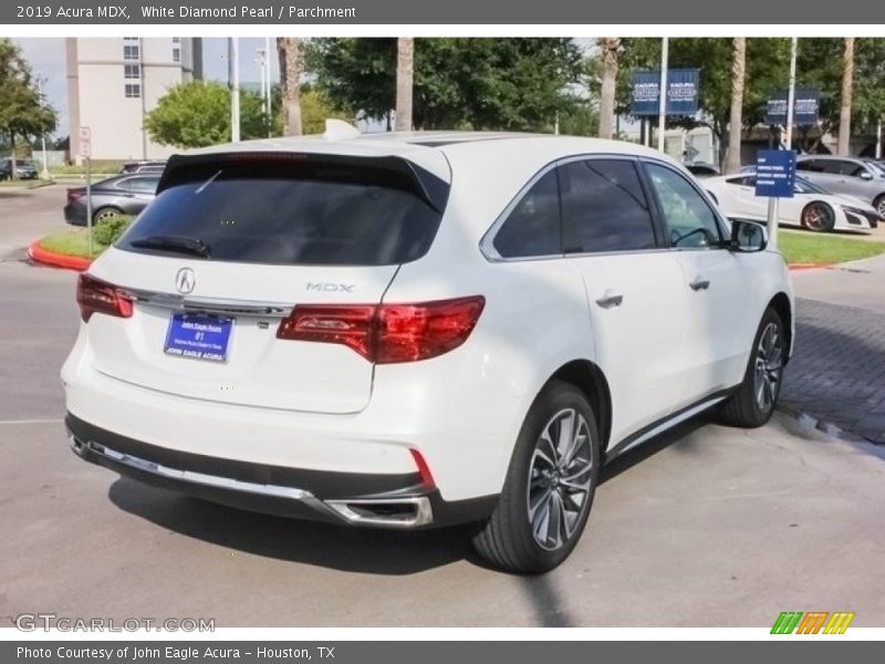 White Diamond Pearl / Parchment 2019 Acura MDX