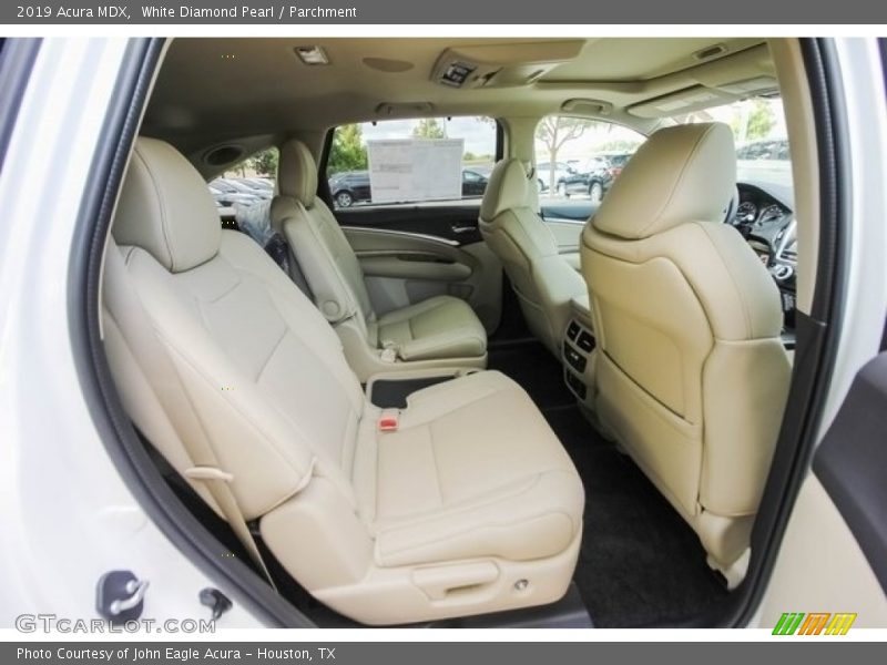 White Diamond Pearl / Parchment 2019 Acura MDX