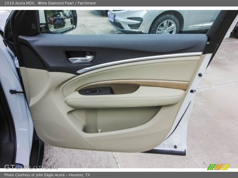 White Diamond Pearl / Parchment 2019 Acura MDX