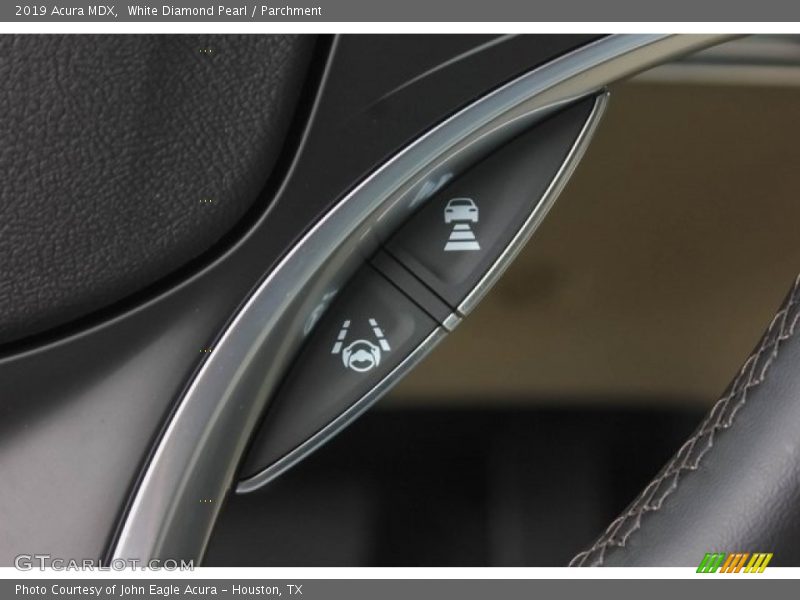 White Diamond Pearl / Parchment 2019 Acura MDX