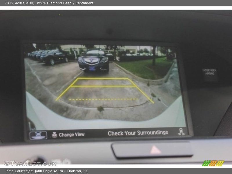 White Diamond Pearl / Parchment 2019 Acura MDX