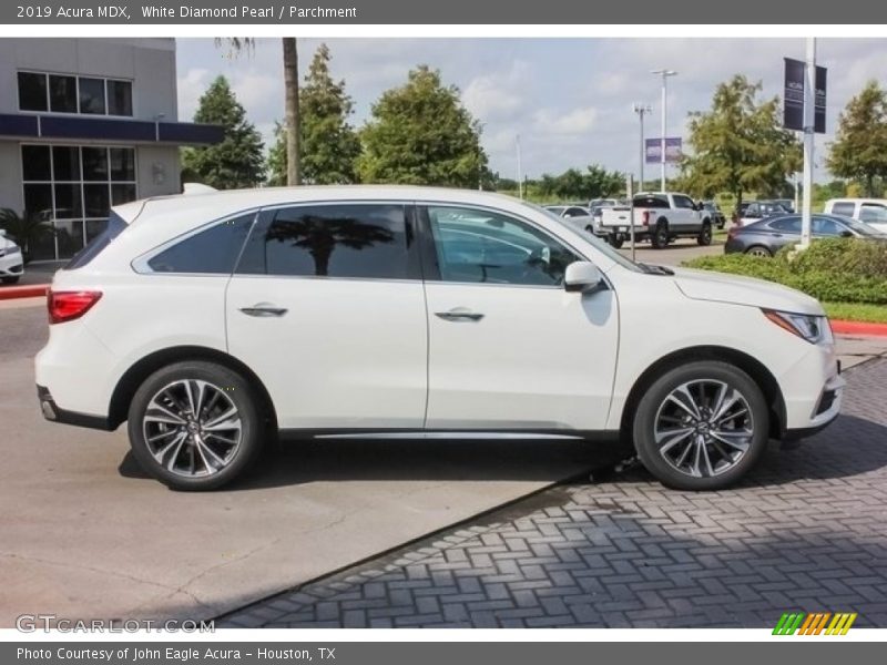 White Diamond Pearl / Parchment 2019 Acura MDX