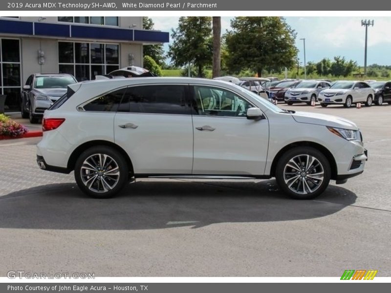 White Diamond Pearl / Parchment 2019 Acura MDX Technology SH-AWD