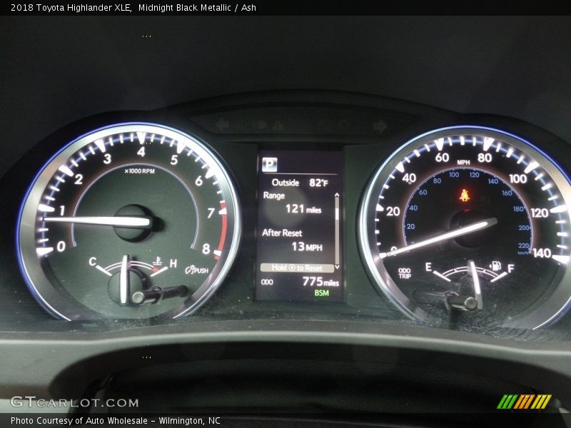 Midnight Black Metallic / Ash 2018 Toyota Highlander XLE