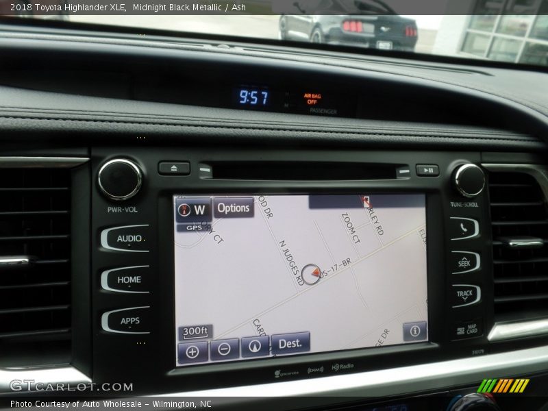 Midnight Black Metallic / Ash 2018 Toyota Highlander XLE