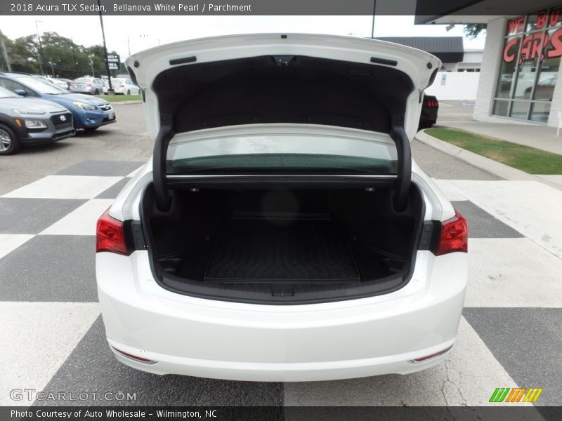 Bellanova White Pearl / Parchment 2018 Acura TLX Sedan