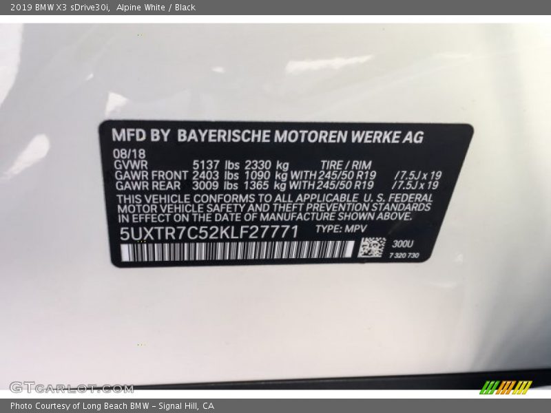 Alpine White / Black 2019 BMW X3 sDrive30i