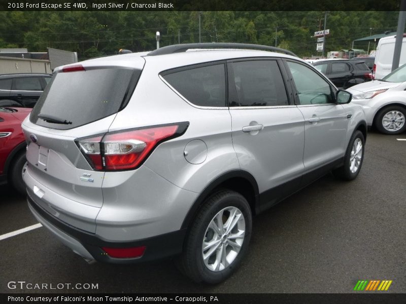 Ingot Silver / Charcoal Black 2018 Ford Escape SE 4WD