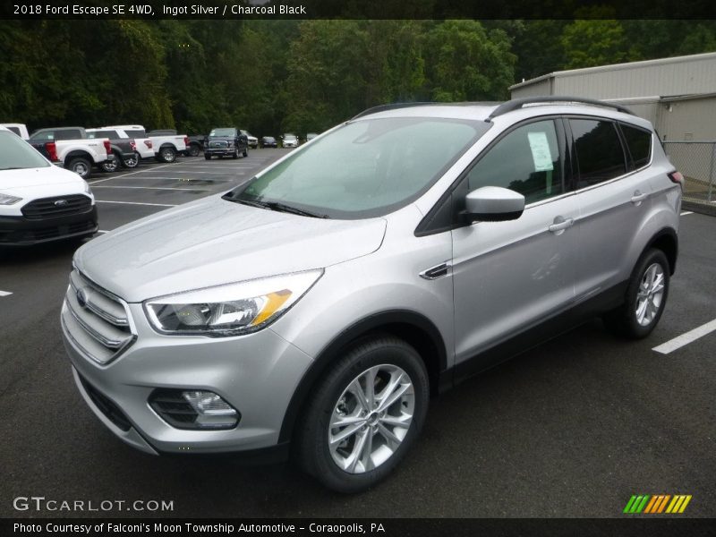 Ingot Silver / Charcoal Black 2018 Ford Escape SE 4WD