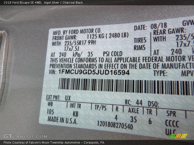 Ingot Silver / Charcoal Black 2018 Ford Escape SE 4WD