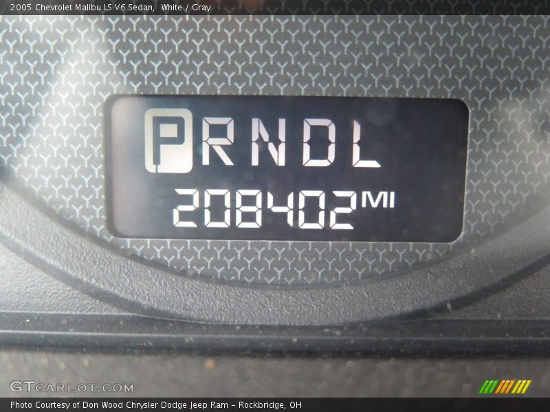White / Gray 2005 Chevrolet Malibu LS V6 Sedan