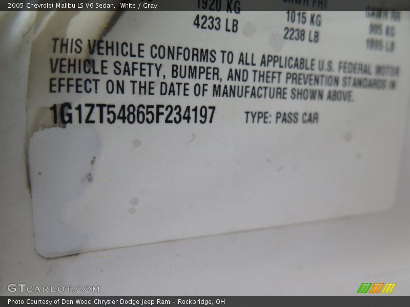 White / Gray 2005 Chevrolet Malibu LS V6 Sedan
