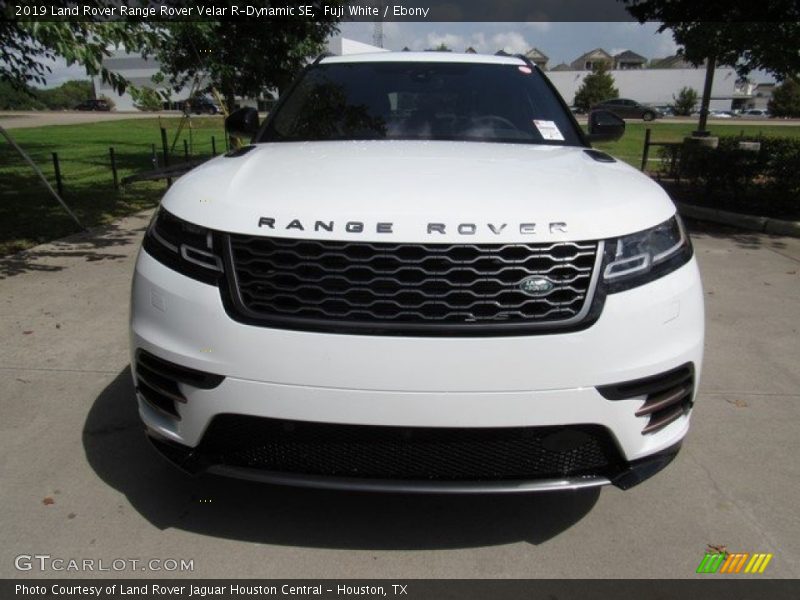 Fuji White / Ebony 2019 Land Rover Range Rover Velar R-Dynamic SE