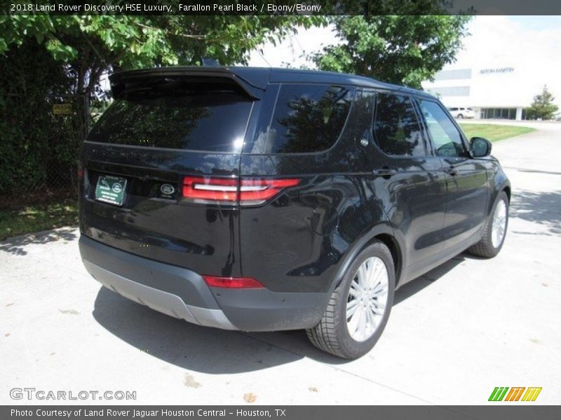 Farallon Pearl Black / Ebony/Ebony 2018 Land Rover Discovery HSE Luxury