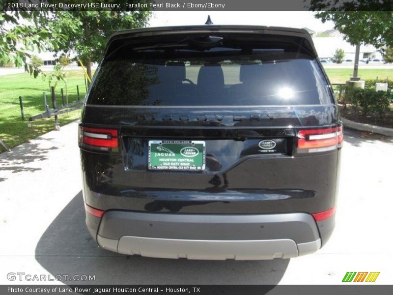 Farallon Pearl Black / Ebony/Ebony 2018 Land Rover Discovery HSE Luxury