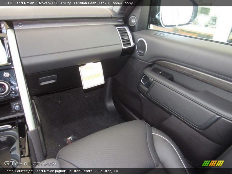 Farallon Pearl Black / Ebony/Ebony 2018 Land Rover Discovery HSE Luxury