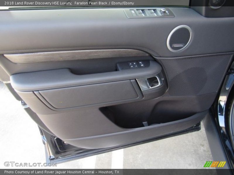 Farallon Pearl Black / Ebony/Ebony 2018 Land Rover Discovery HSE Luxury