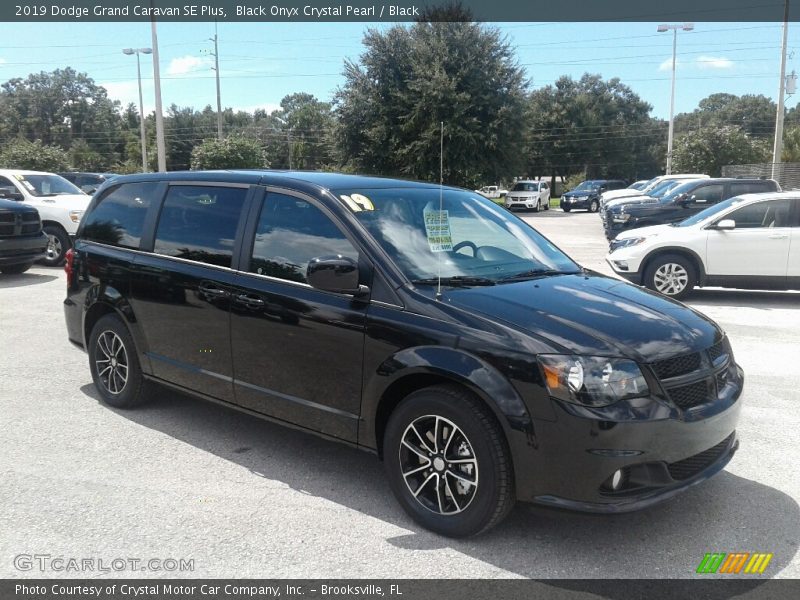 Black Onyx Crystal Pearl / Black 2019 Dodge Grand Caravan SE Plus