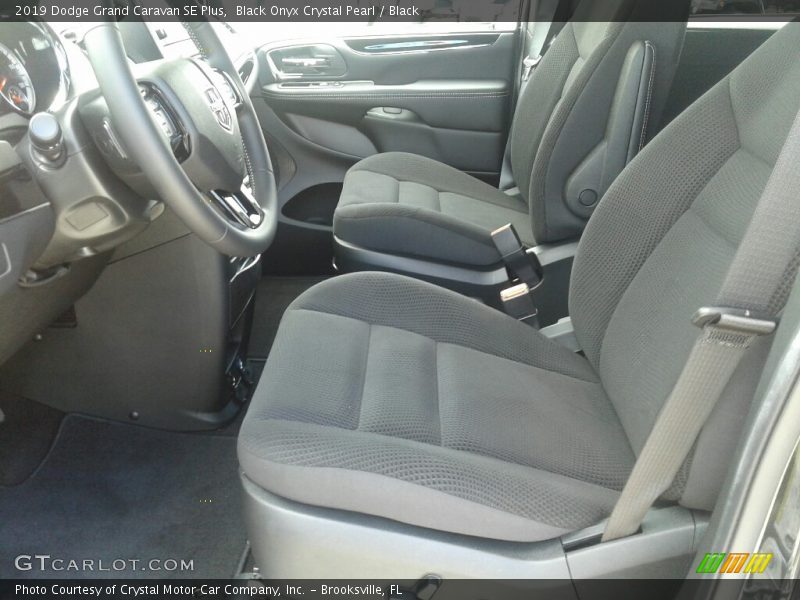 Black Onyx Crystal Pearl / Black 2019 Dodge Grand Caravan SE Plus
