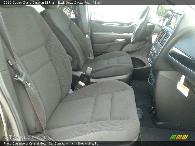 Black Onyx Crystal Pearl / Black 2019 Dodge Grand Caravan SE Plus
