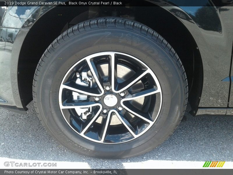 Black Onyx Crystal Pearl / Black 2019 Dodge Grand Caravan SE Plus