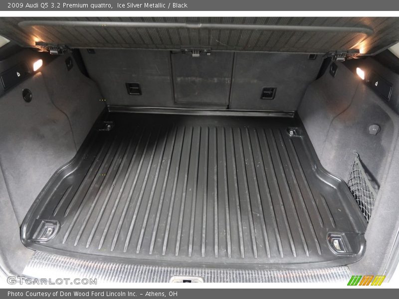 Ice Silver Metallic / Black 2009 Audi Q5 3.2 Premium quattro