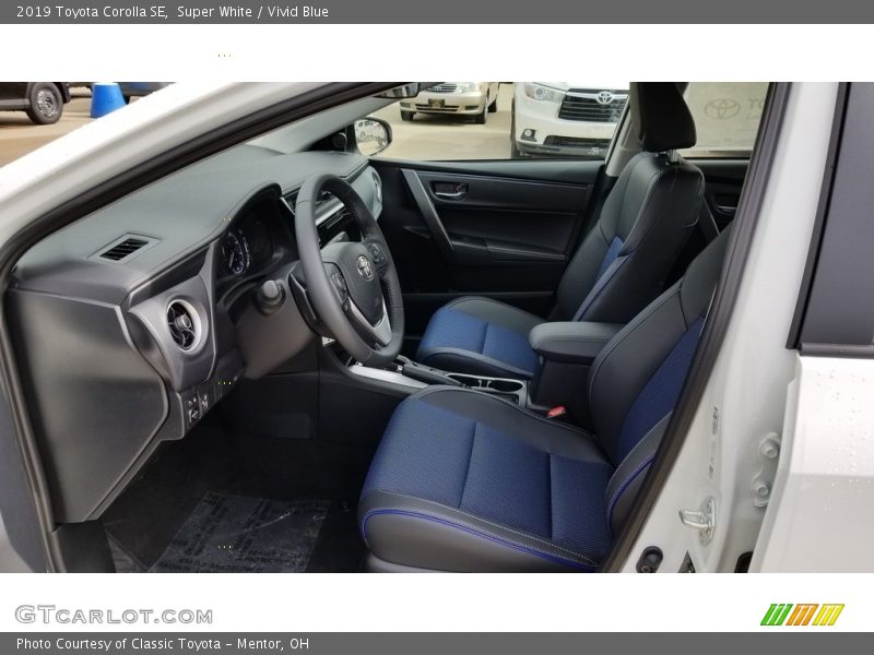  2019 Corolla SE Vivid Blue Interior
