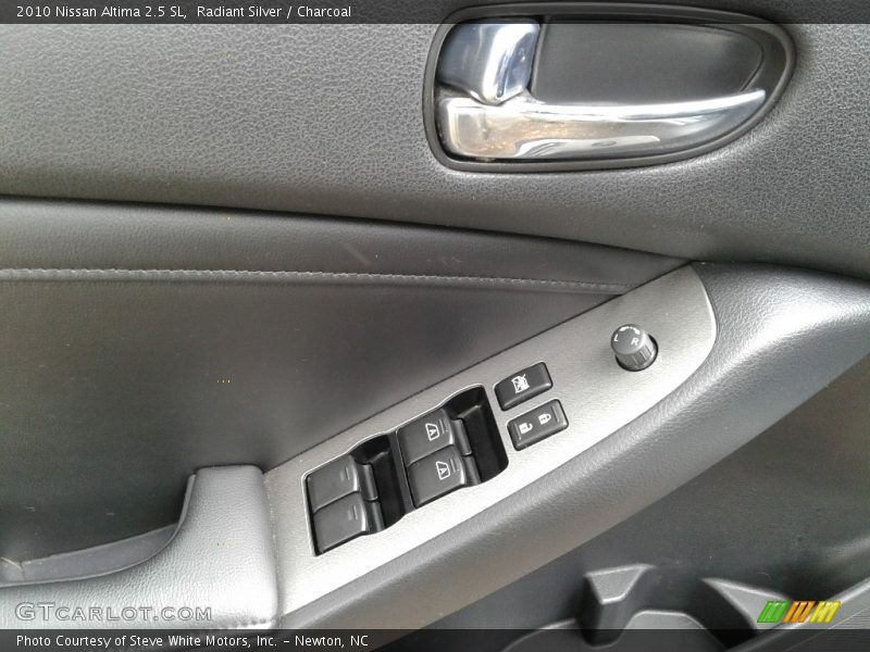 Radiant Silver / Charcoal 2010 Nissan Altima 2.5 SL