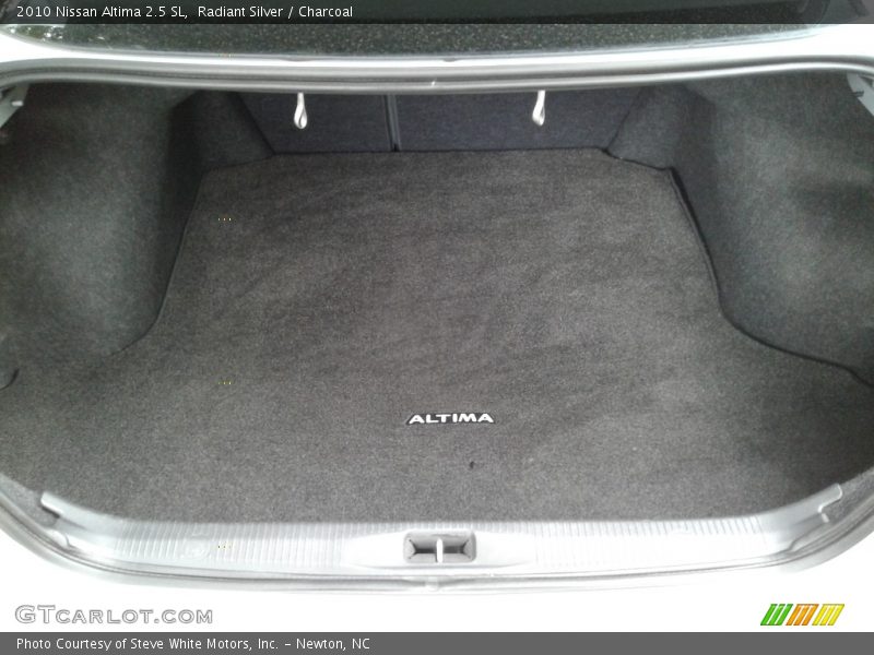 Radiant Silver / Charcoal 2010 Nissan Altima 2.5 SL