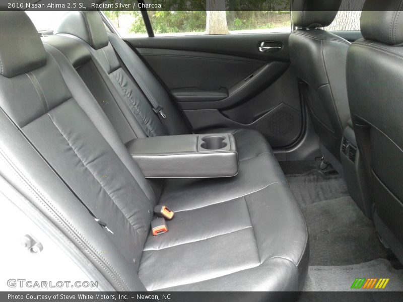 Radiant Silver / Charcoal 2010 Nissan Altima 2.5 SL