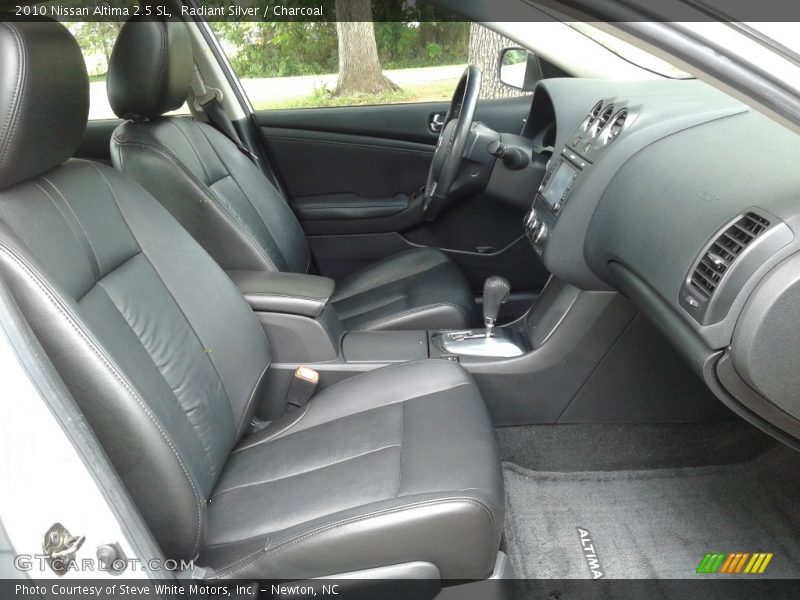 Radiant Silver / Charcoal 2010 Nissan Altima 2.5 SL