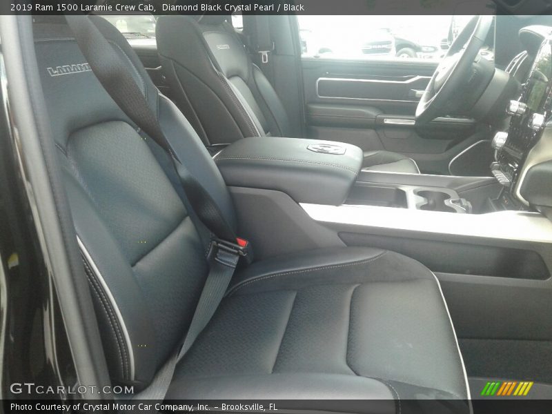 Diamond Black Crystal Pearl / Black 2019 Ram 1500 Laramie Crew Cab