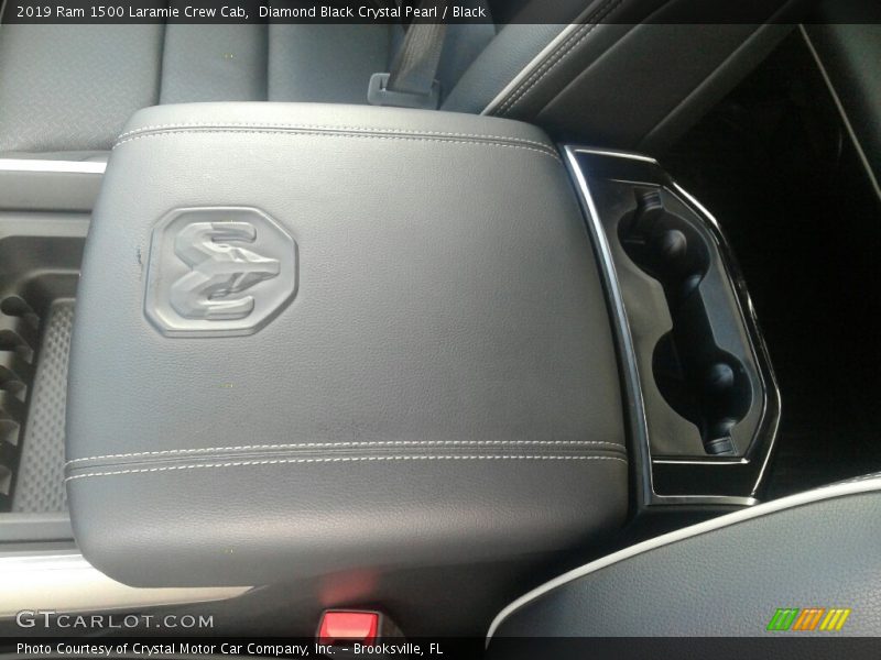 Diamond Black Crystal Pearl / Black 2019 Ram 1500 Laramie Crew Cab