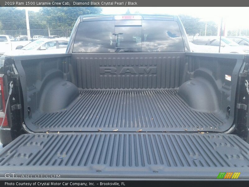 Diamond Black Crystal Pearl / Black 2019 Ram 1500 Laramie Crew Cab