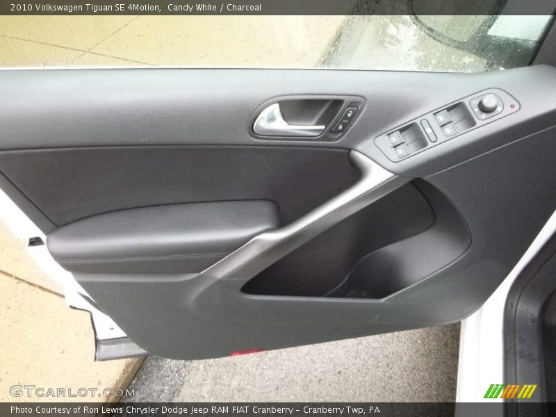 Candy White / Charcoal 2010 Volkswagen Tiguan SE 4Motion