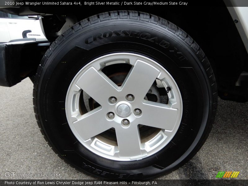 Bright Silver Metallic / Dark Slate Gray/Medium Slate Gray 2010 Jeep Wrangler Unlimited Sahara 4x4