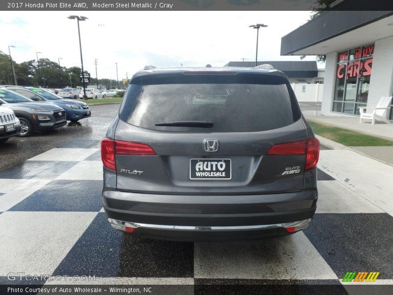 Modern Steel Metallic / Gray 2017 Honda Pilot Elite AWD