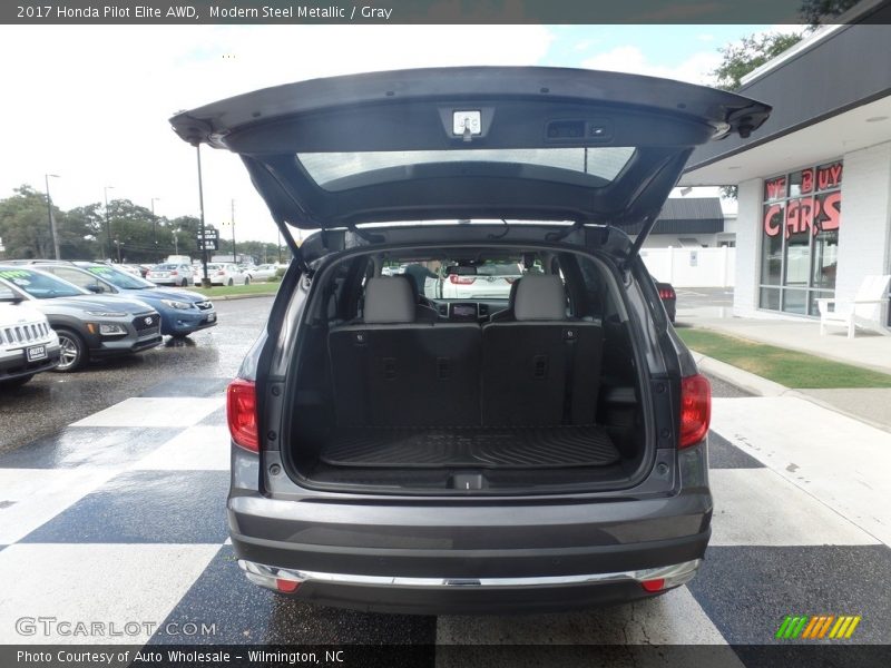 Modern Steel Metallic / Gray 2017 Honda Pilot Elite AWD