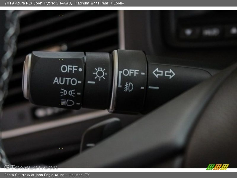 Controls of 2019 RLX Sport Hybrid SH-AWD