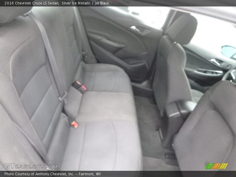Silver Ice Metallic / Jet Black 2016 Chevrolet Cruze LS Sedan