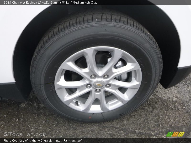 Summit White / Medium Ash Gray 2019 Chevrolet Equinox LS AWD
