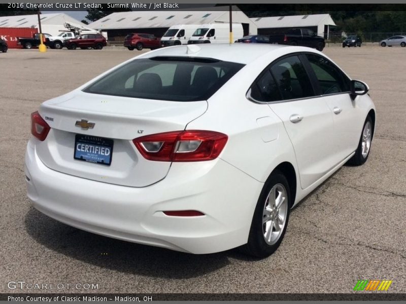 Summit White / Jet Black 2016 Chevrolet Cruze LT Sedan