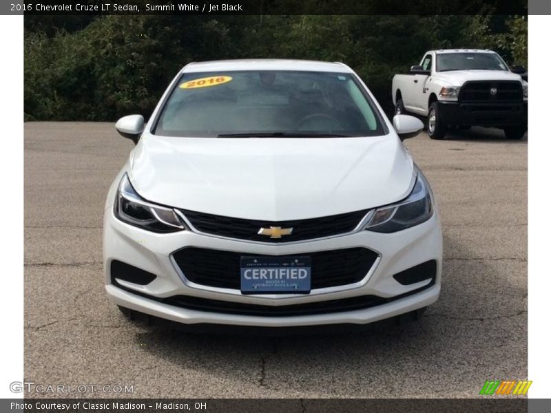 Summit White / Jet Black 2016 Chevrolet Cruze LT Sedan